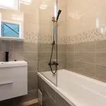 Koppany Luxor Vendeghaz Alsóörs